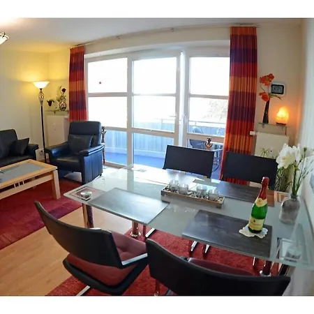 With 2 Bedrooms Semesterbostad *