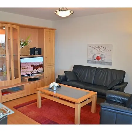 With 2 Bedrooms Semesterbostad *