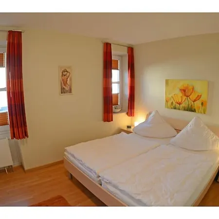 With 2 Bedrooms Сasa de vacaciones *