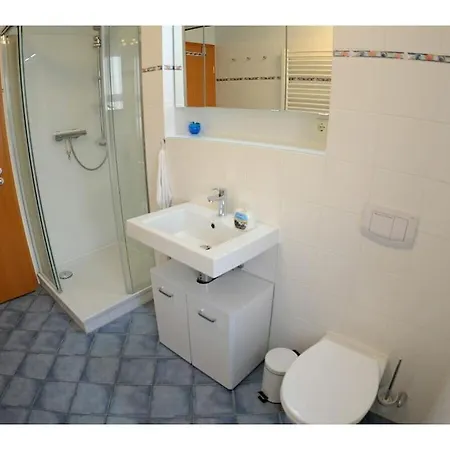 With 2 Bedrooms *