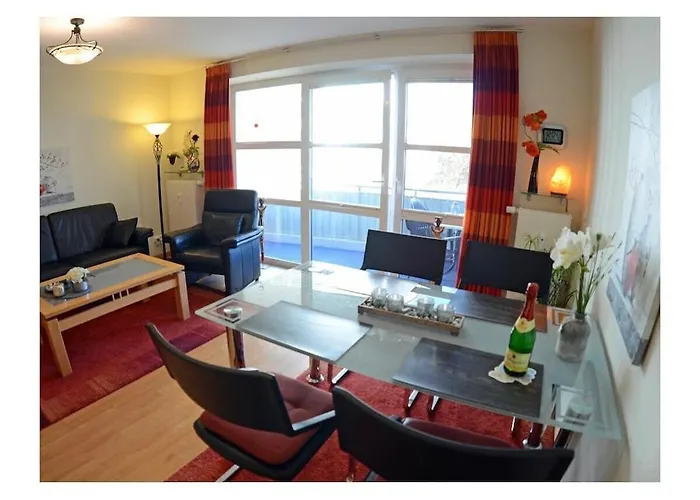 With 2 Bedrooms Semesterbostad *
