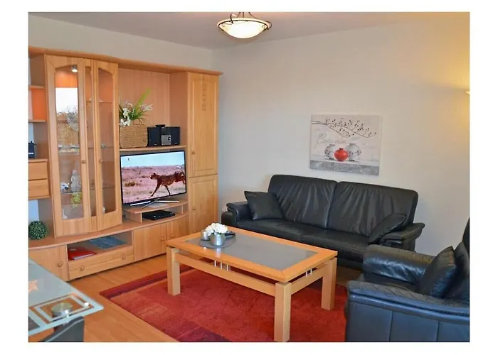 With 2 Bedrooms Semesterbostad *